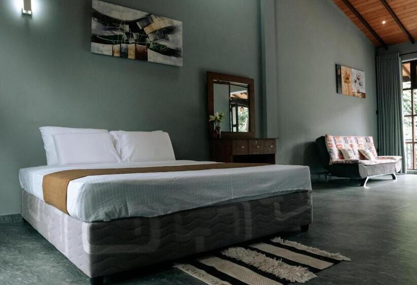 バルコニー付きスタンダードトリプルルーム, Amanzi Residence