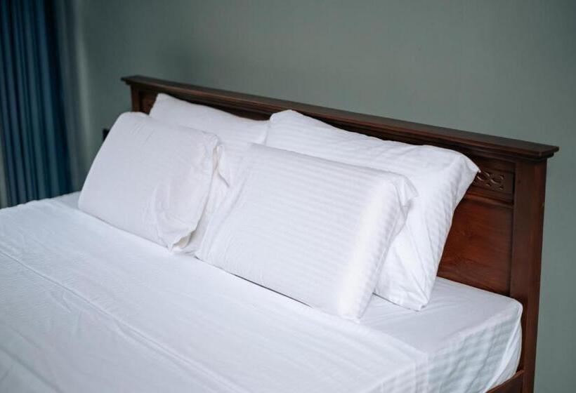 Quarto Deluxe com Sacada, Amanzi Residence