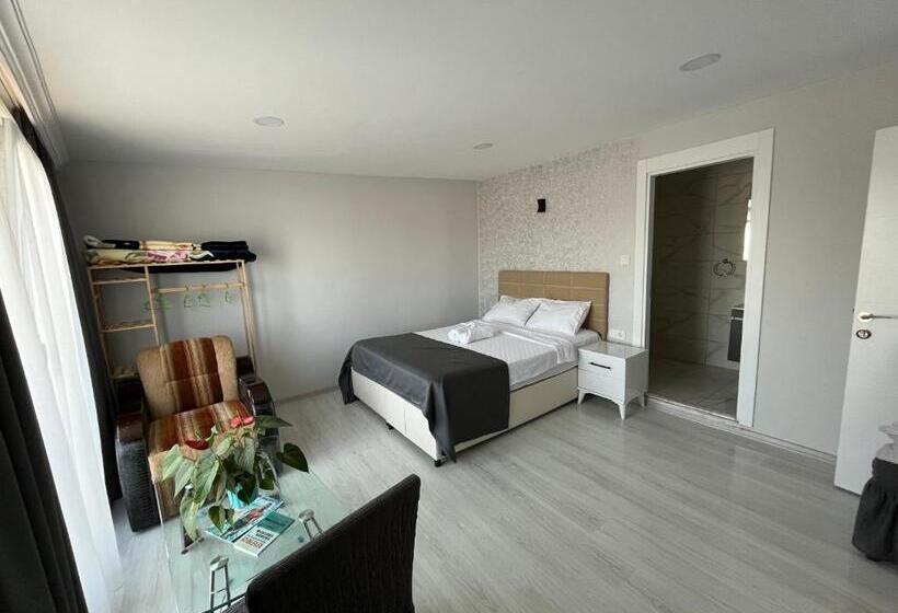 带1个卧室的带海景的公寓, Airport Confort Guest House