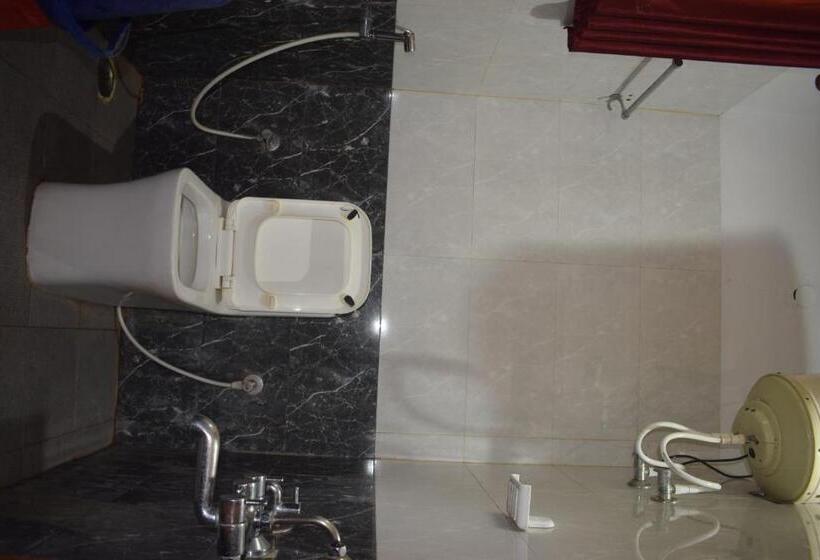 Четырехместный Номер Deluxe, Coorg Anekadu Resort