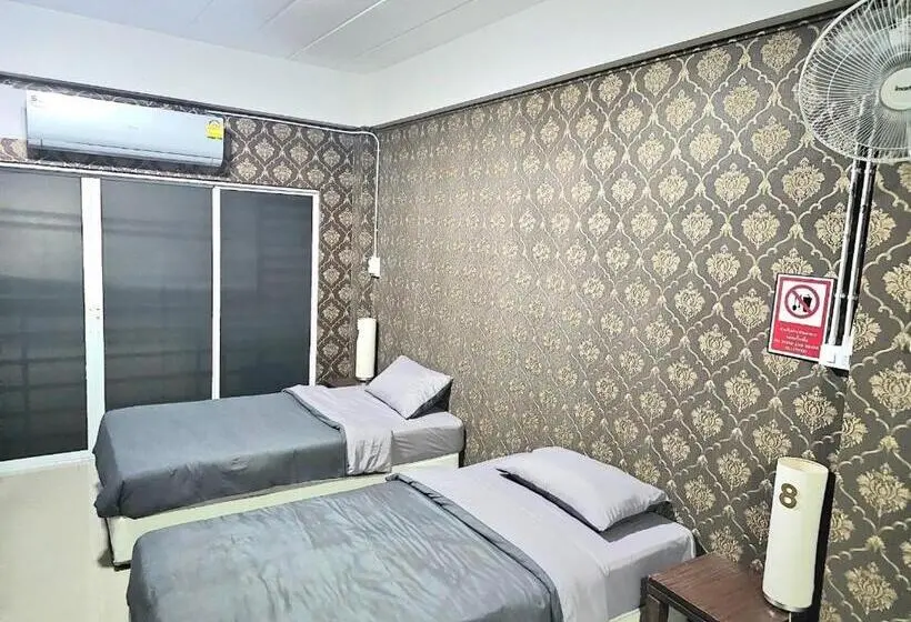 ルームシェアのワンベッド, Future Hostel Pattaya