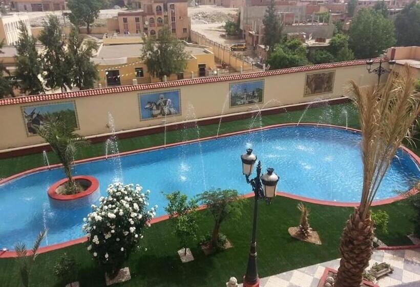 اتاق استاندارد با چشمانداز استخر, Hôtel Des Frères Bouaza