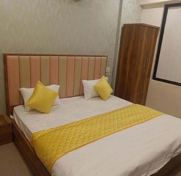 Номер Deluxe, Krishna Hotel Gandhinagar