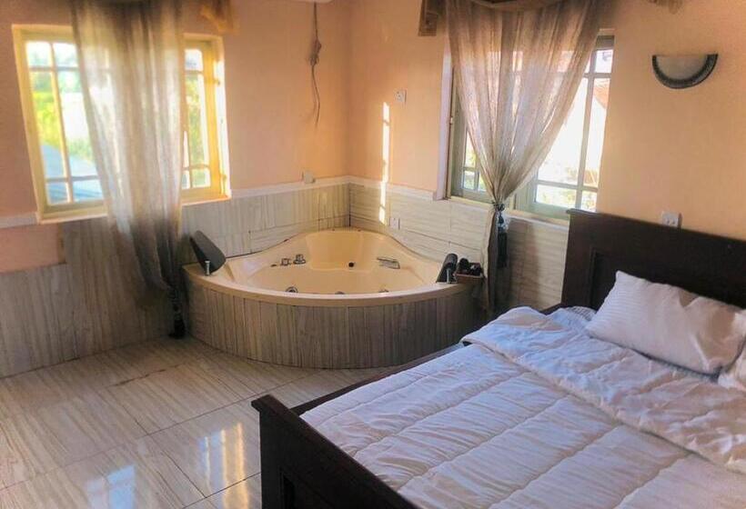 اتاق لوکس با تخت بزرگ, Magida Gardens