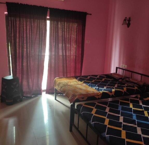 غرفة كلاسيكية ثلاثية, Oyo Village Inn