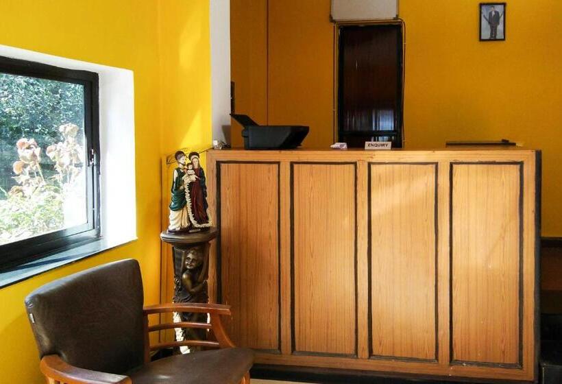 غرفة كلاسيكية ثلاثية, Oyo Village Inn