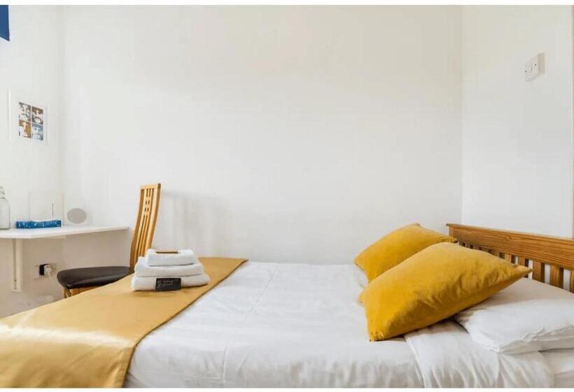 חדר אקונומי, Central London Flat Share