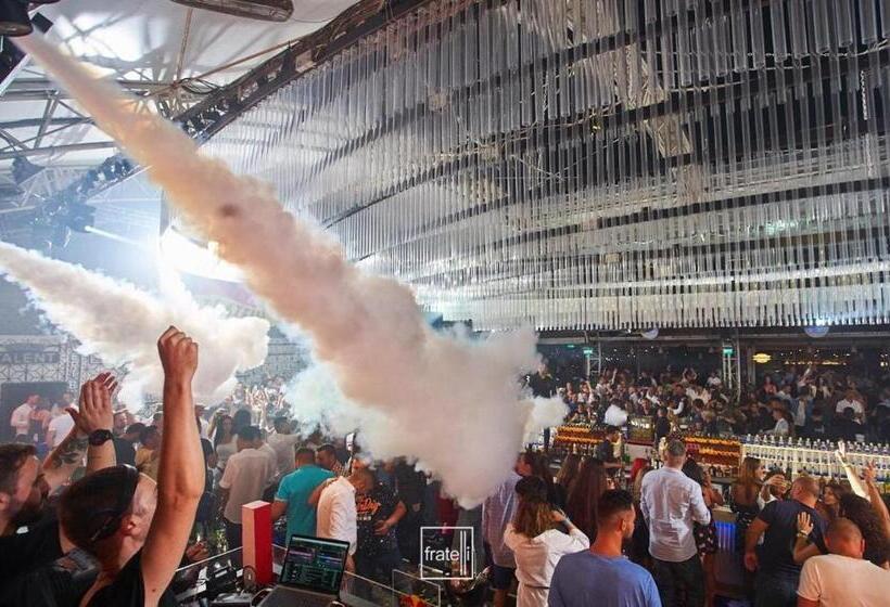 스탠다드 스튜디오 (테라스구비), Studio Panoramic Sea On