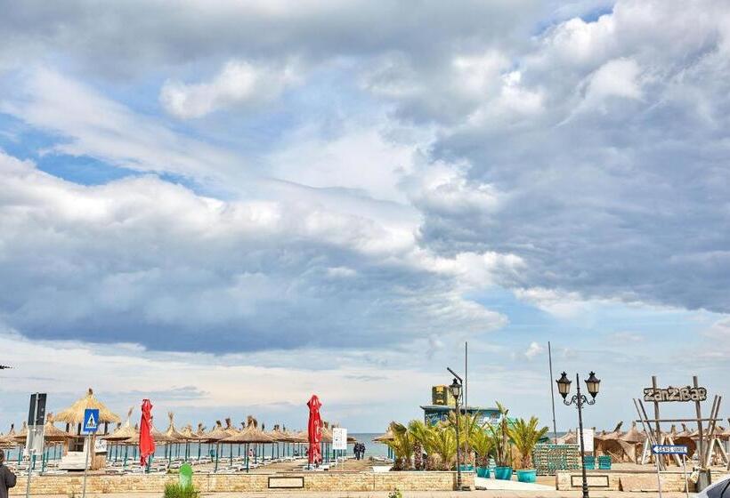 استودیو استاندارد با تراس, Studio Panoramic Sea On