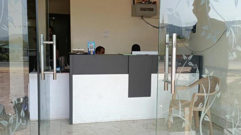 غرفة ديلوكس, The Hotel Bundi Safari