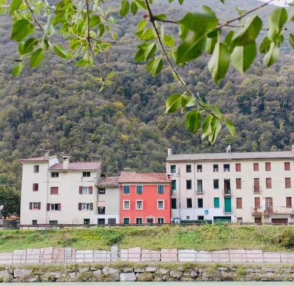 חדר סטנדרט נוף להרים, Borgo Lungofiume B&b