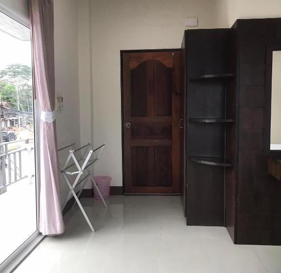 דירת חדר, Hassana Apartment