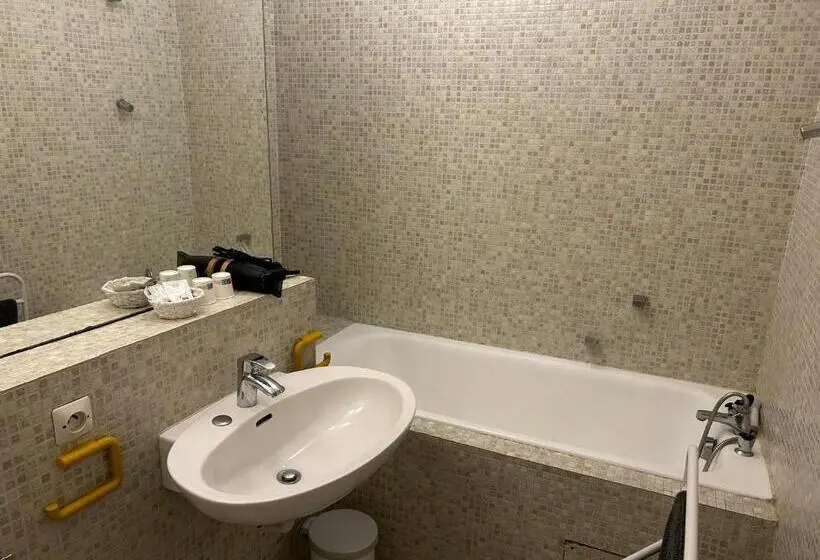 エコノミールーム, Auberge Du Désert