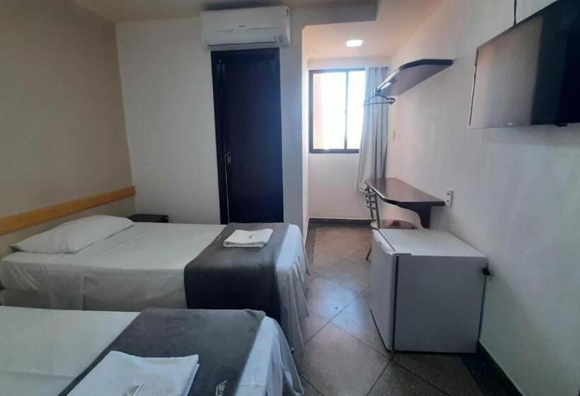Quarto Estandar, Coité Plaza