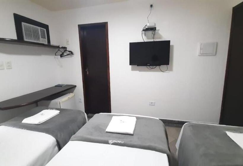 غرفة قياسية ثلاثية, Coité Plaza