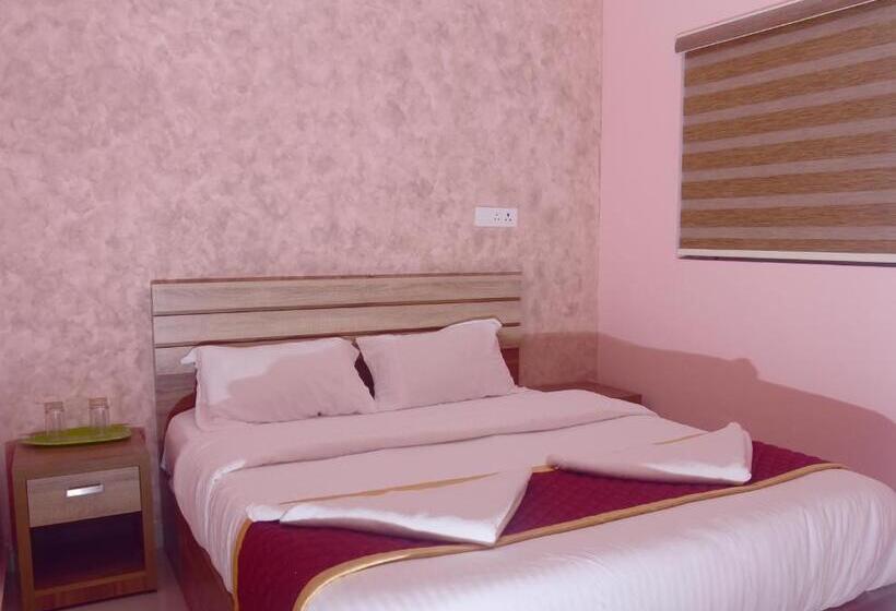 家庭间, V P Residency