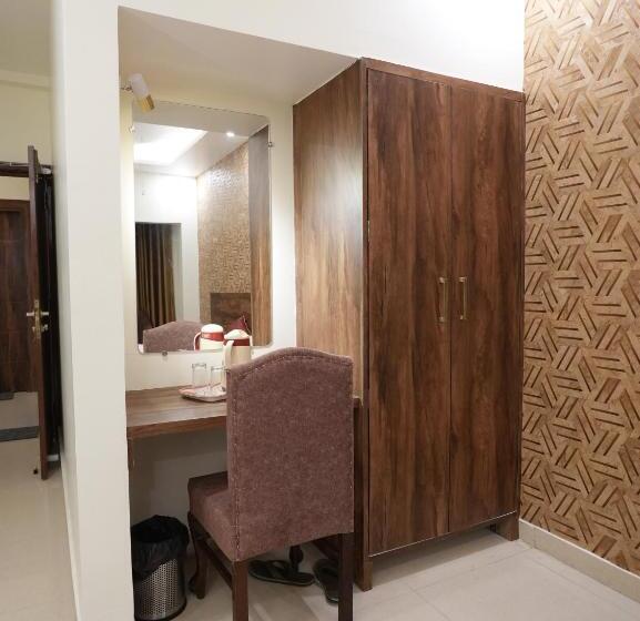 デラックスルーム, Vishwanath