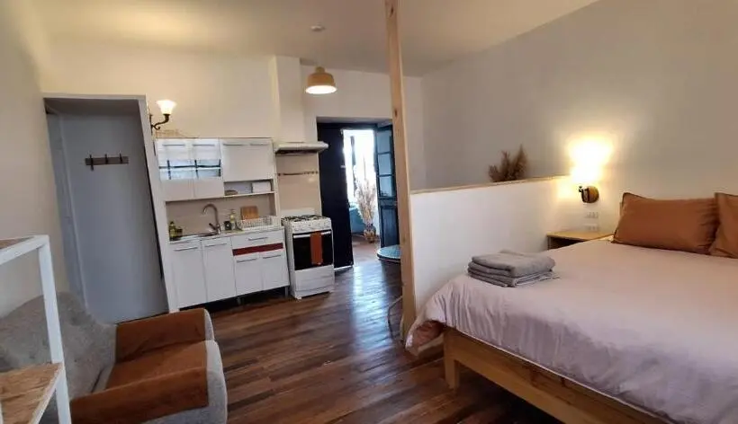 スーペリアスタジオ, Illa B&b