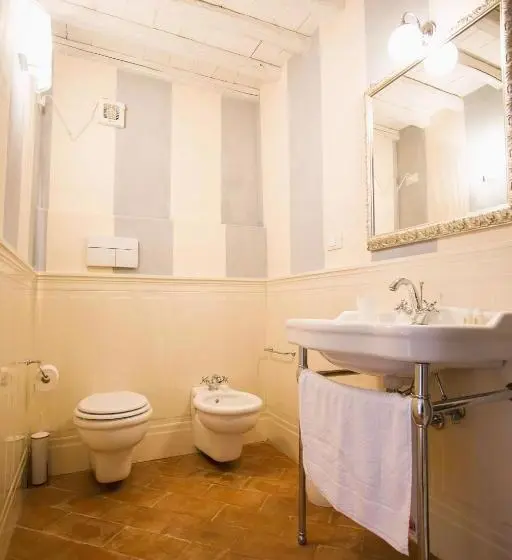 Huoneisto 1 Makuuhuone, Isa Farmhouse With Swimming Pool Just 20 Minutes From Arezzo, Apartments With Panoramic Views