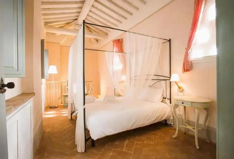 Huoneisto 1 Makuuhuone, Isa Farmhouse With Swimming Pool Just 20 Minutes From Arezzo, Apartments With Panoramic Views