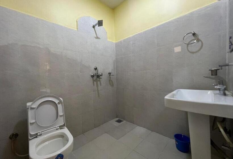 اتاق استاندارد سه نفره, 3 Angels B&b