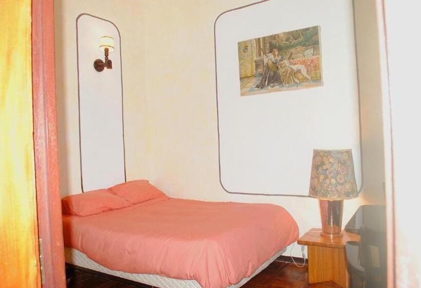 חדר סטנדרט לשלושה, Hostal La Chacarilla