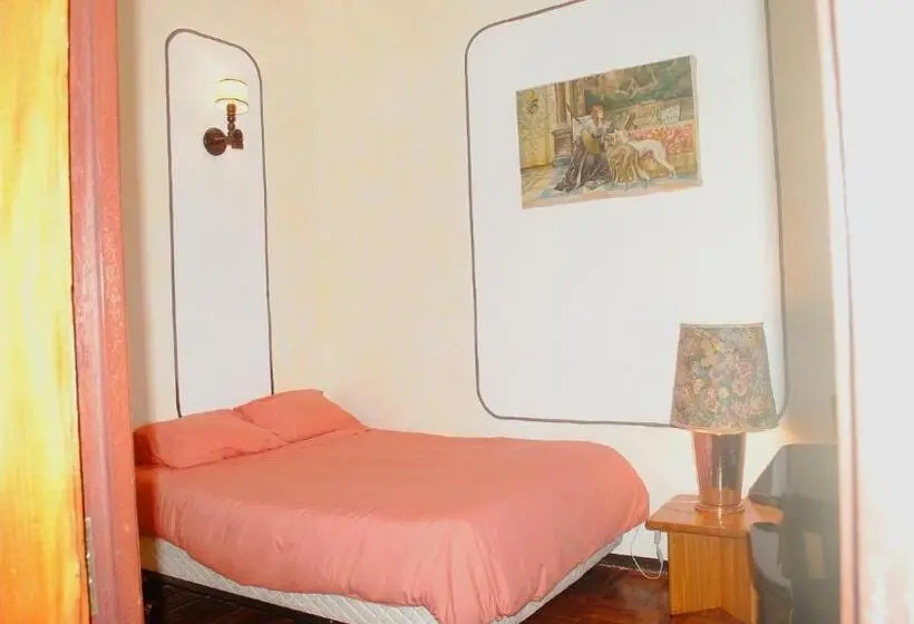 اتاق استاندارد سه نفره, Hostal La Chacarilla