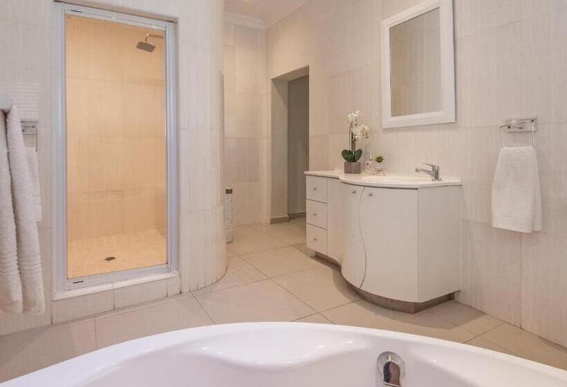 패밀리 룸 가든 전망, The Beach Palace Ramsgate