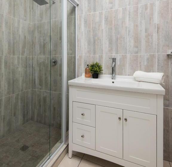 이코노미 룸, The Beach Palace Ramsgate