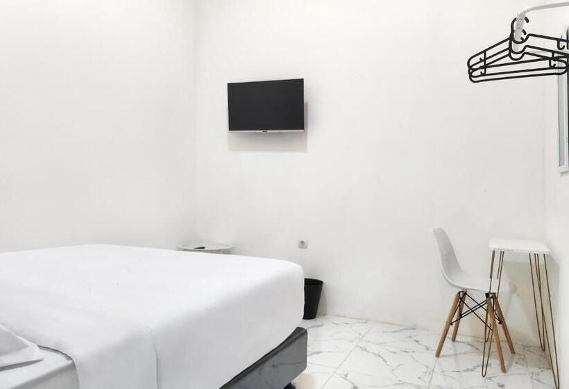 デラックスルーム, Urbanview Hotel Syariah E Home Aeon Sentul City