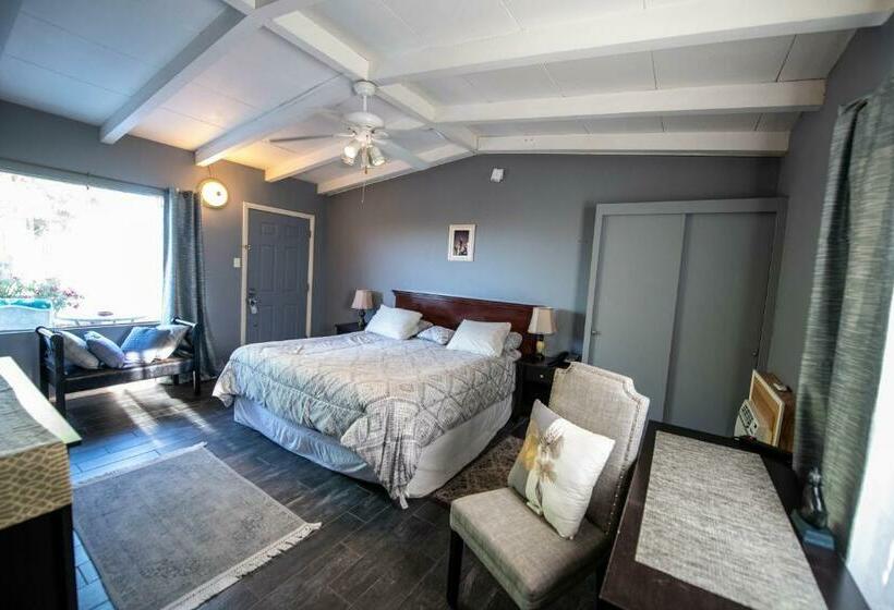 带大床的标准间, Harmony Motel