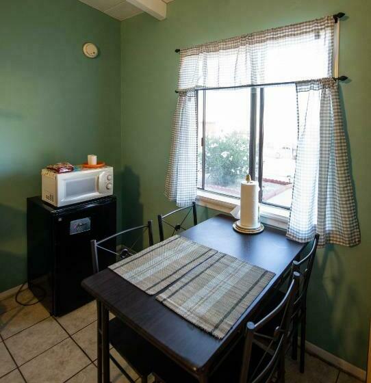 带大床的标准间, Harmony Motel