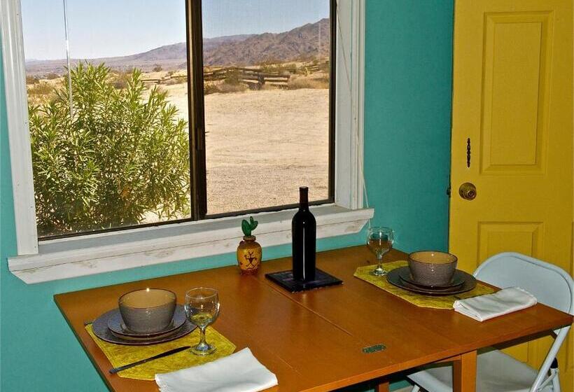 带大床的豪华间, Harmony Motel