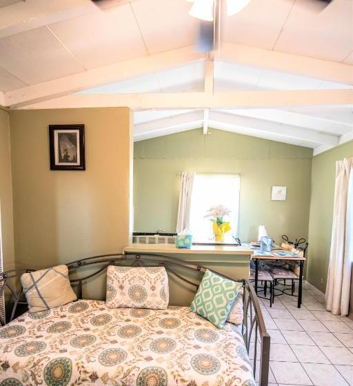 豪华房间, Harmony Motel