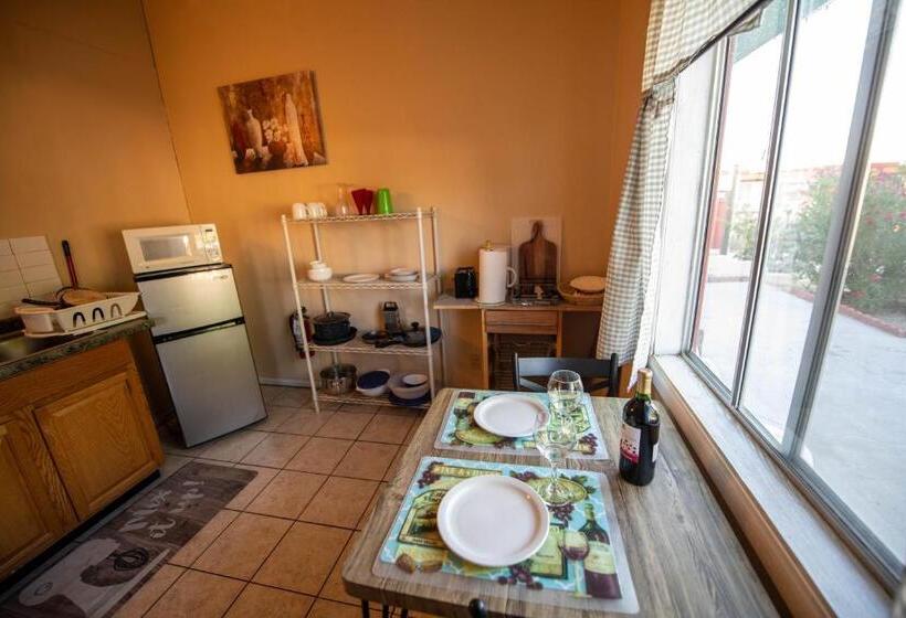 豪华房间, Harmony Motel