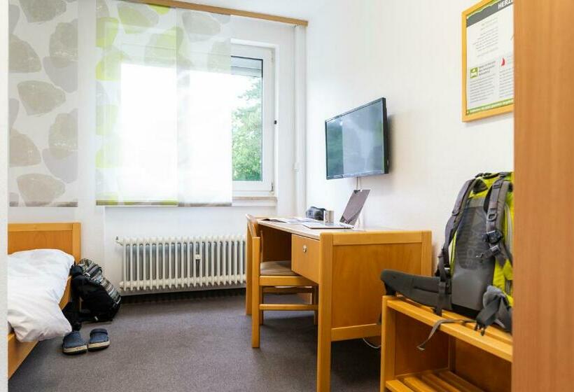 标准单人间, Adventure Campus