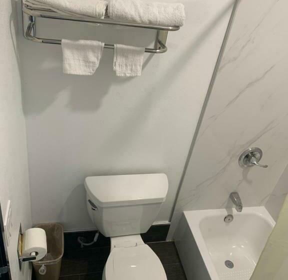 キングサイズベッドのスタンダードルーム, Crescent Inn