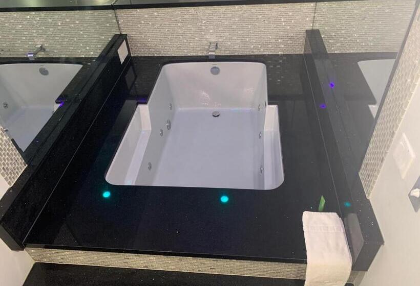 キングサイズベッドのスタンダードルーム, Crescent Inn