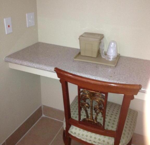 行政房间, Executive Inn Snyder