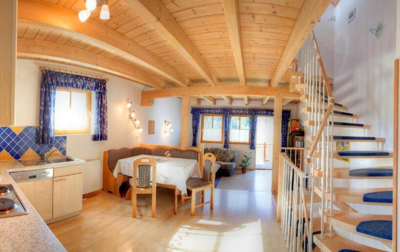 带2个卧室的高级公寓, Ferienhaus Christina & Haus Dr. Krainer