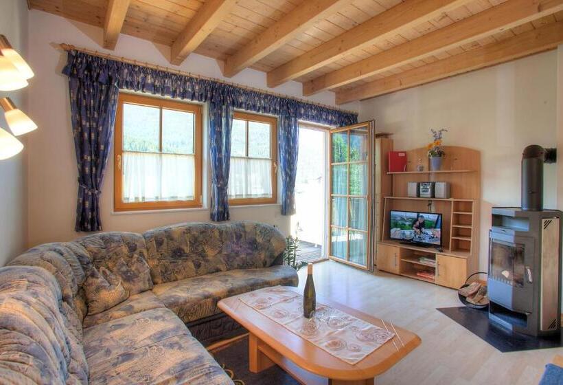 带2个卧室的高级公寓, Ferienhaus Christina & Haus Dr. Krainer