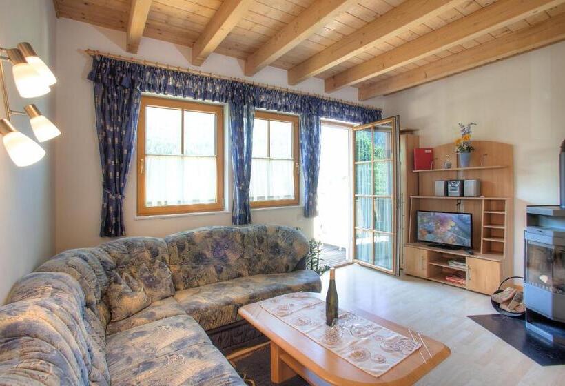 带2个卧室的高级公寓, Ferienhaus Christina & Haus Dr. Krainer