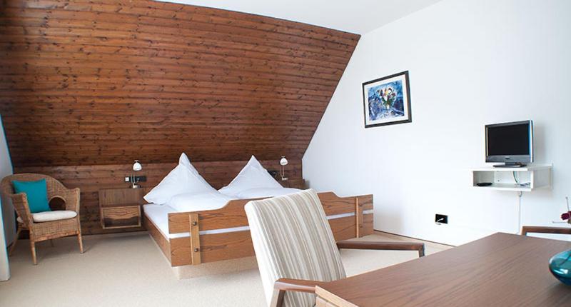 Quarto standard, Gasthaus Zum Hirsch