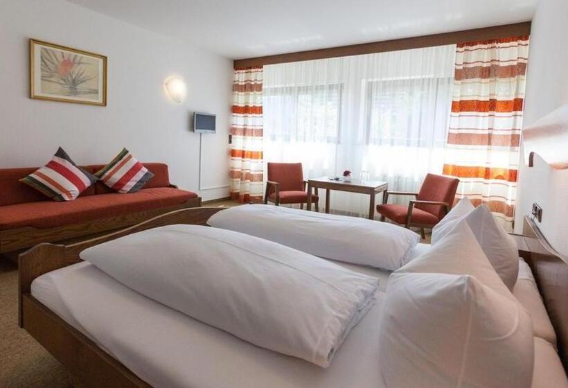 Quarto Triplo Standart, Gasthaus Zum Hirsch