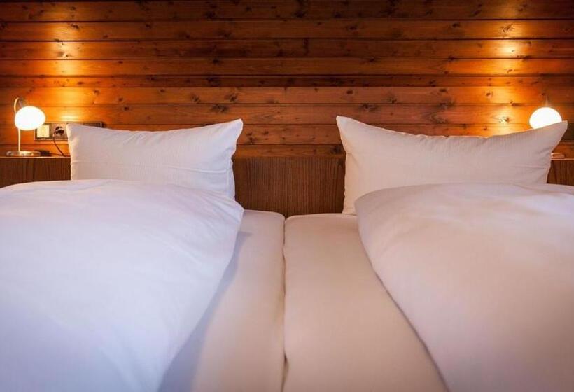 Quarto standard, Gasthaus Zum Hirsch