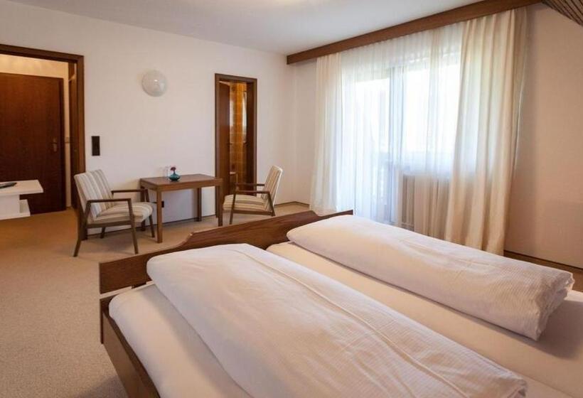 Quarto standard, Gasthaus Zum Hirsch