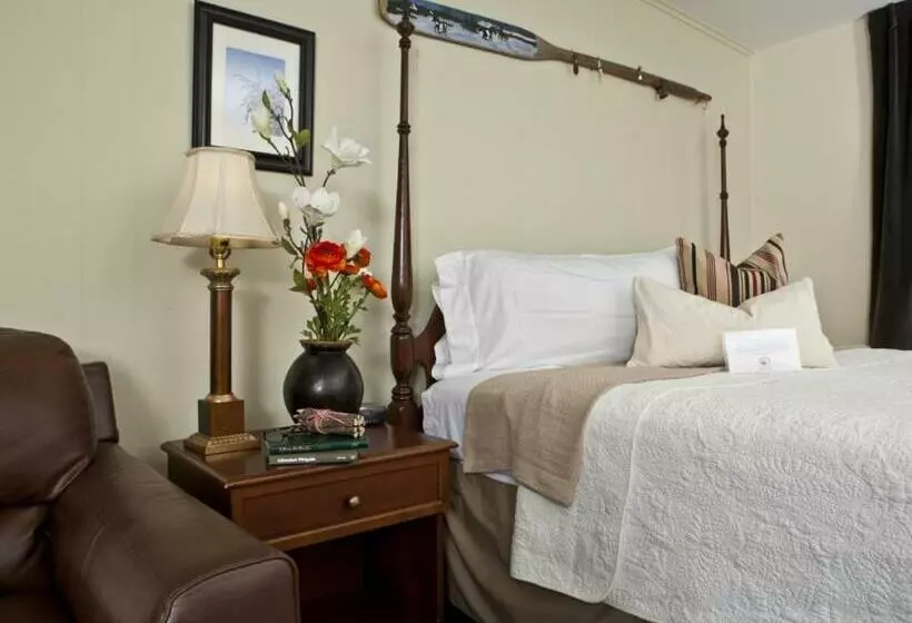 キングサイズベッドのスイートルーム, Gauthier's Saranac Lake Inn