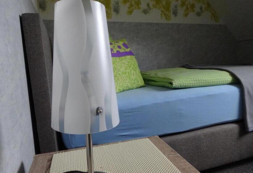 חדר סטנדרט יחיד, Pension Ilmhof