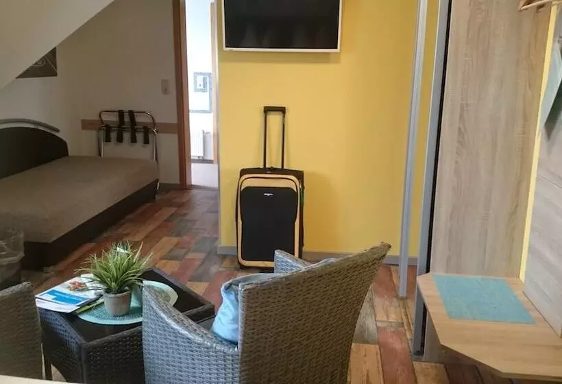 Standard Kolmen Hengen Huone, Pension Ilmhof