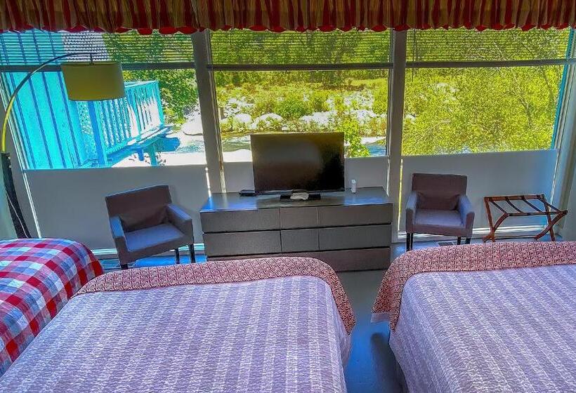 إستوديو ديلوكس, Rio Sierra Riverhouse